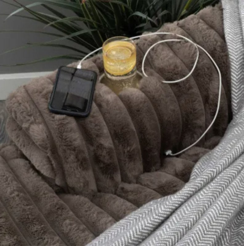 Comfy Lounger w Phone Charger & Cup Holders - LDH Furniture