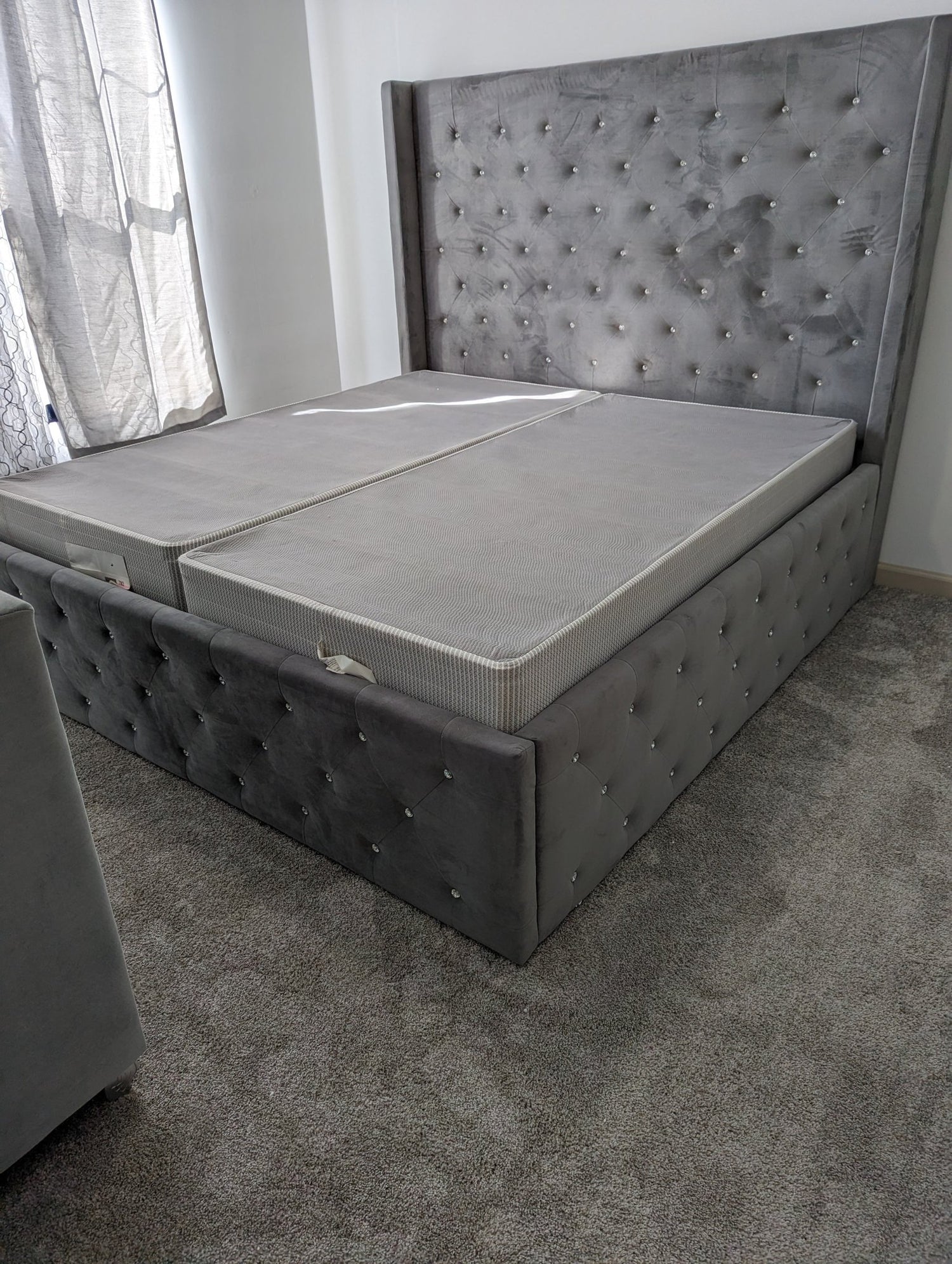 Crystal Platform Bed w Velvet Fabric - LDH Furniture